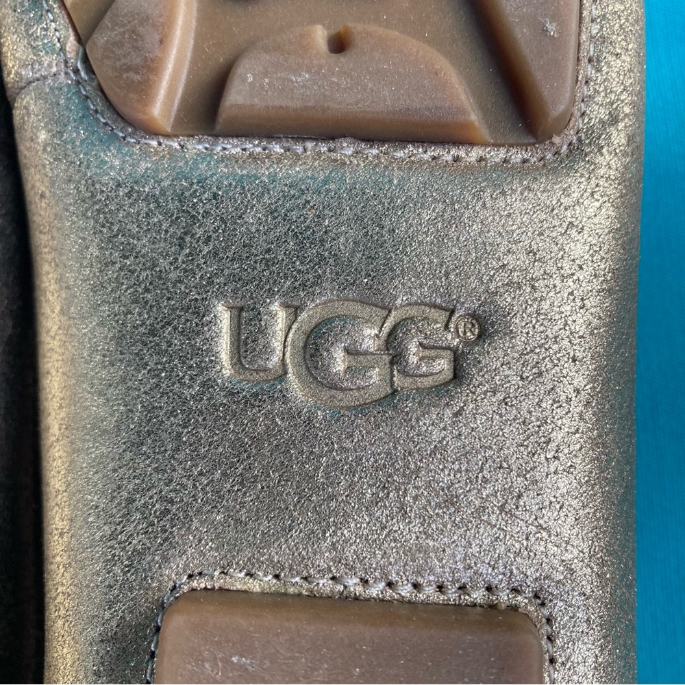 UGG Women's Clair Driver Loafer Metallic Gold Leather Size 7.5 Shoes - Picture 9 of 15